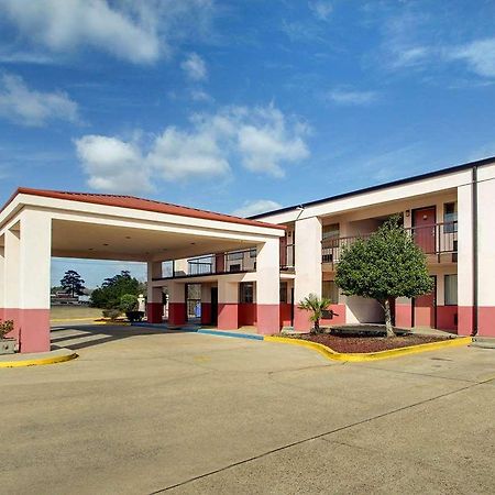 Econo Lodge Inn & Suites Forest Exteriér fotografie