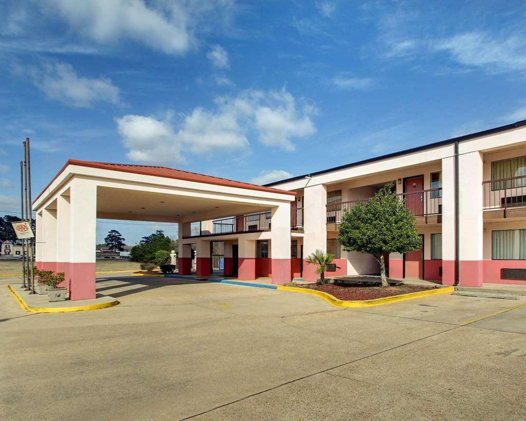 Econo Lodge Inn & Suites Forest Exteriér fotografie